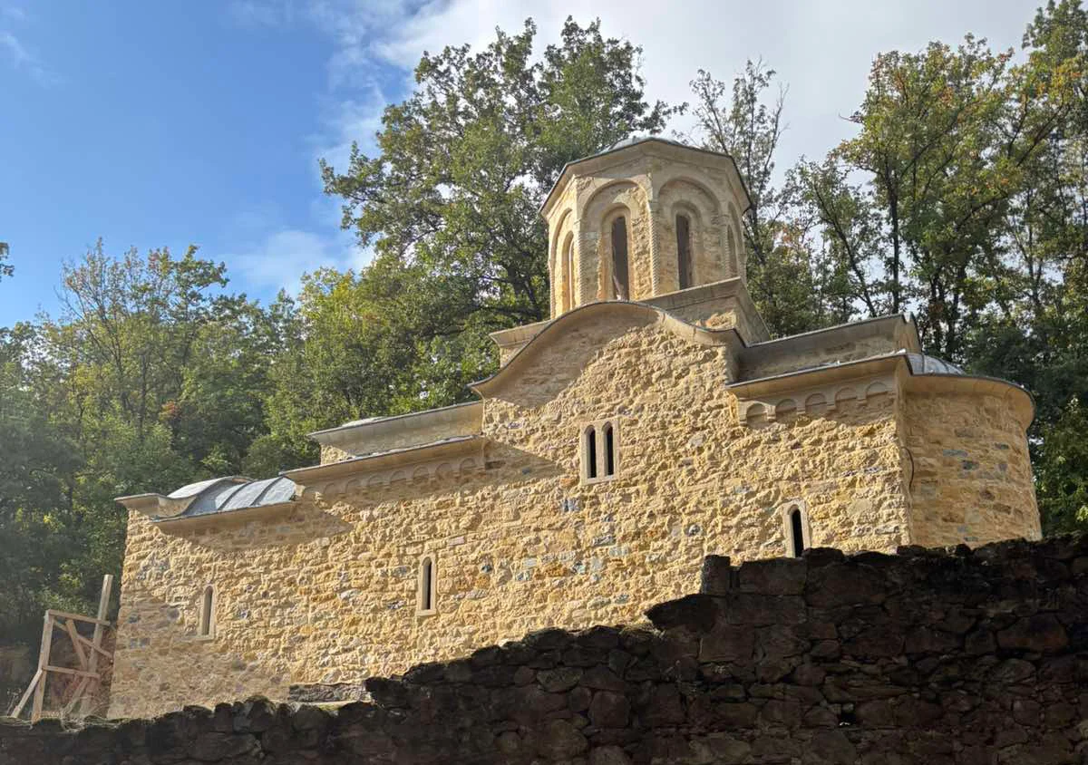 Реконструкција средњевековне цркве Светог Ђорђа, манастир Кастаљан, Космај — slika 1